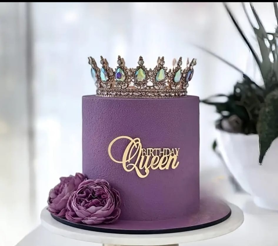 Topper na tort Birthday Queen złoty